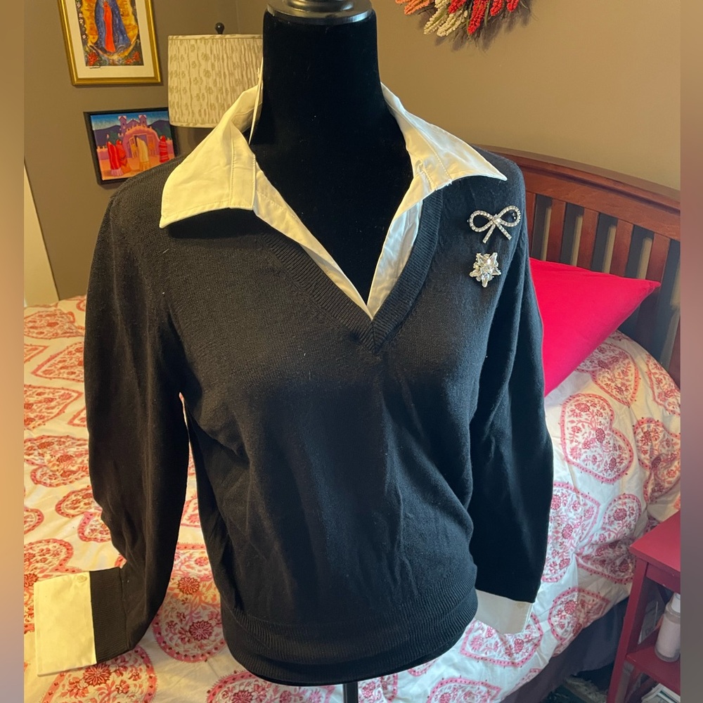 Loft Sweater With (removeable) embellishment size L NWT